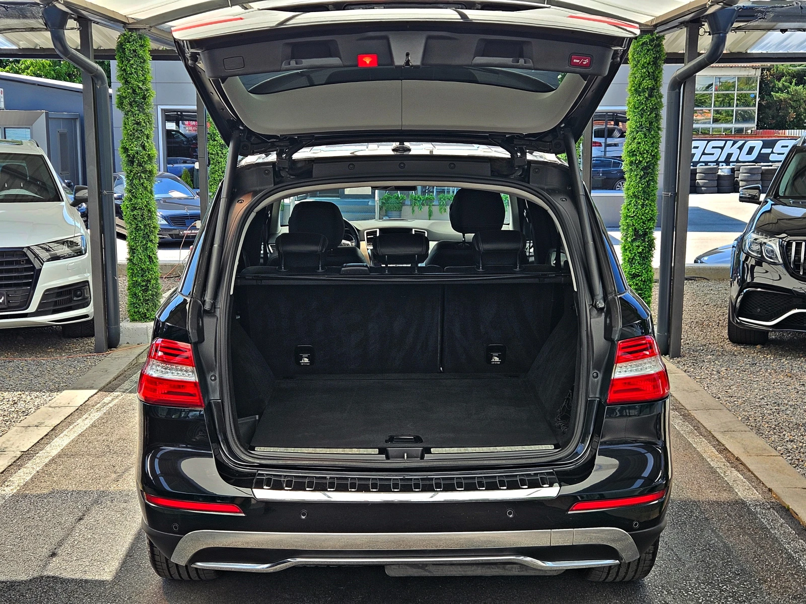 Mercedes-Benz ML 350 AMG/GERMANY/CAMERA/ПОДГРЕВ/АМБИЕНТ/DSR/AUTO H/LIZI, снимка 8 - Автомобили и джипове - 55057437