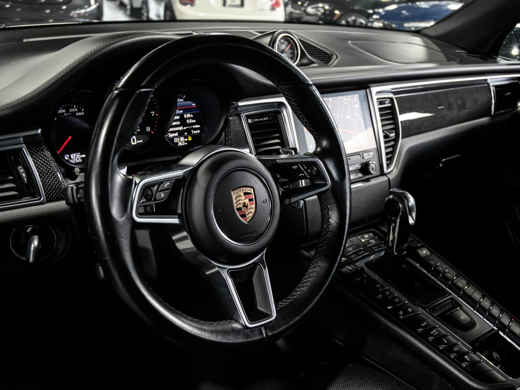 Porsche Macan GTS* PREMIUM* Sport Exhaust* BOSE* PANO* PDK* , снимка 7 - Автомобили и джипове - 55727276
