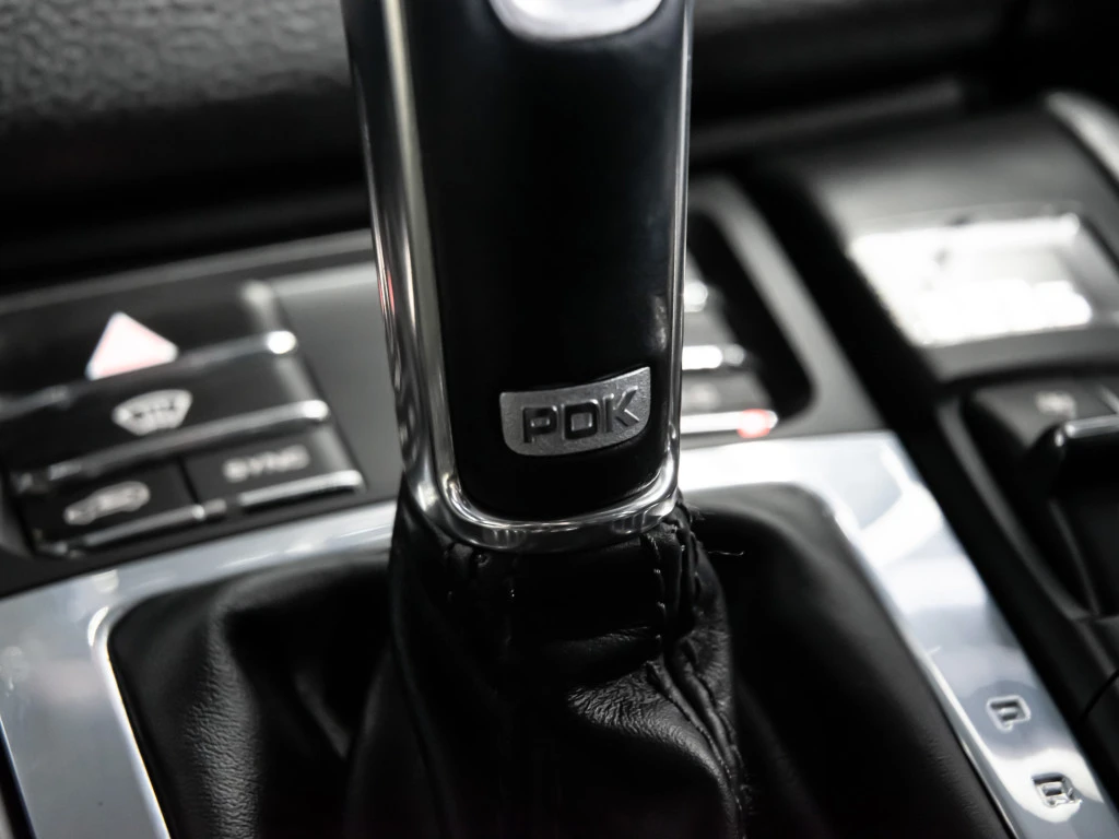 Porsche Macan GTS* PREMIUM* Sport Exhaust* BOSE* PANO* PDK* , снимка 13 - Автомобили и джипове - 55727276