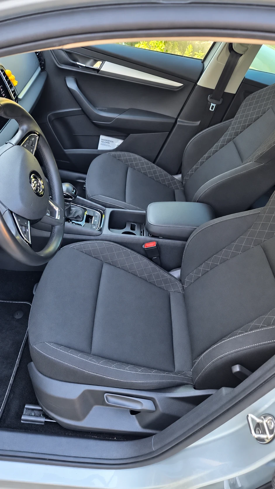 Skoda Karoq Автоматик , ПЪЛНА СЕРВИЗНА ИСТОРИЯ, снимка 8 - Автомобили и джипове - 55974693
