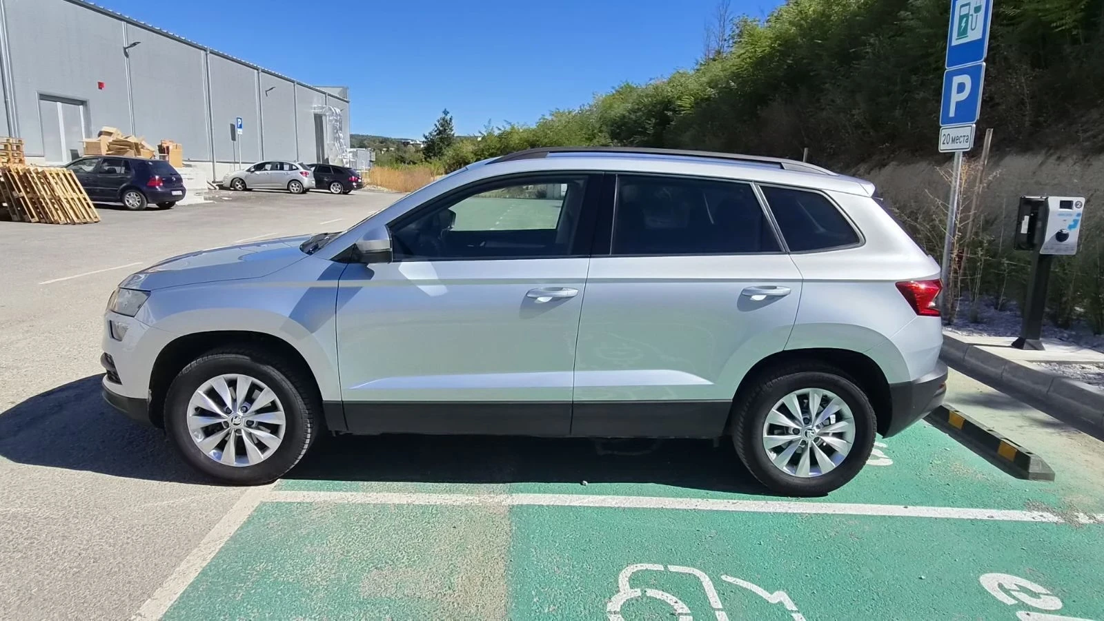 Skoda Karoq Автоматик , ПЪЛНА СЕРВИЗНА ИСТОРИЯ, снимка 6 - Автомобили и джипове - 55974693