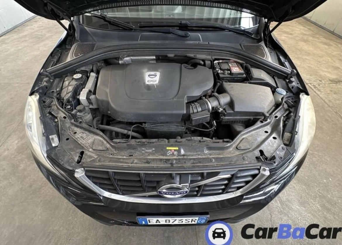 Volvo XC60 2.4d Автоматик 4x4 Кожа 205кс, снимка 9 - Автомобили и джипове - 56104565