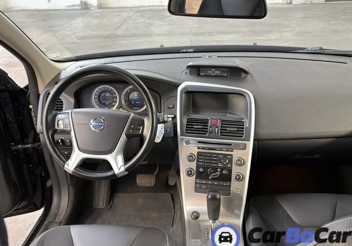 Volvo XC60 2.4d Автоматик 4x4 Кожа 205кс, снимка 10 - Автомобили и джипове - 56104565