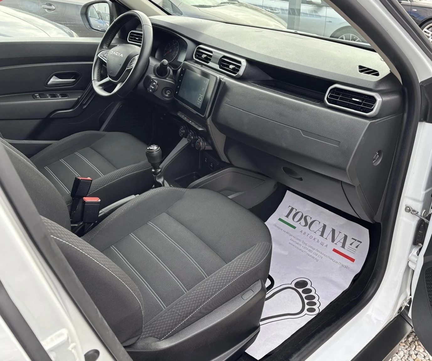 Dacia Duster 1.5dci* 116k.c* Лизинг * , снимка 8 - Автомобили и джипове - 56231698