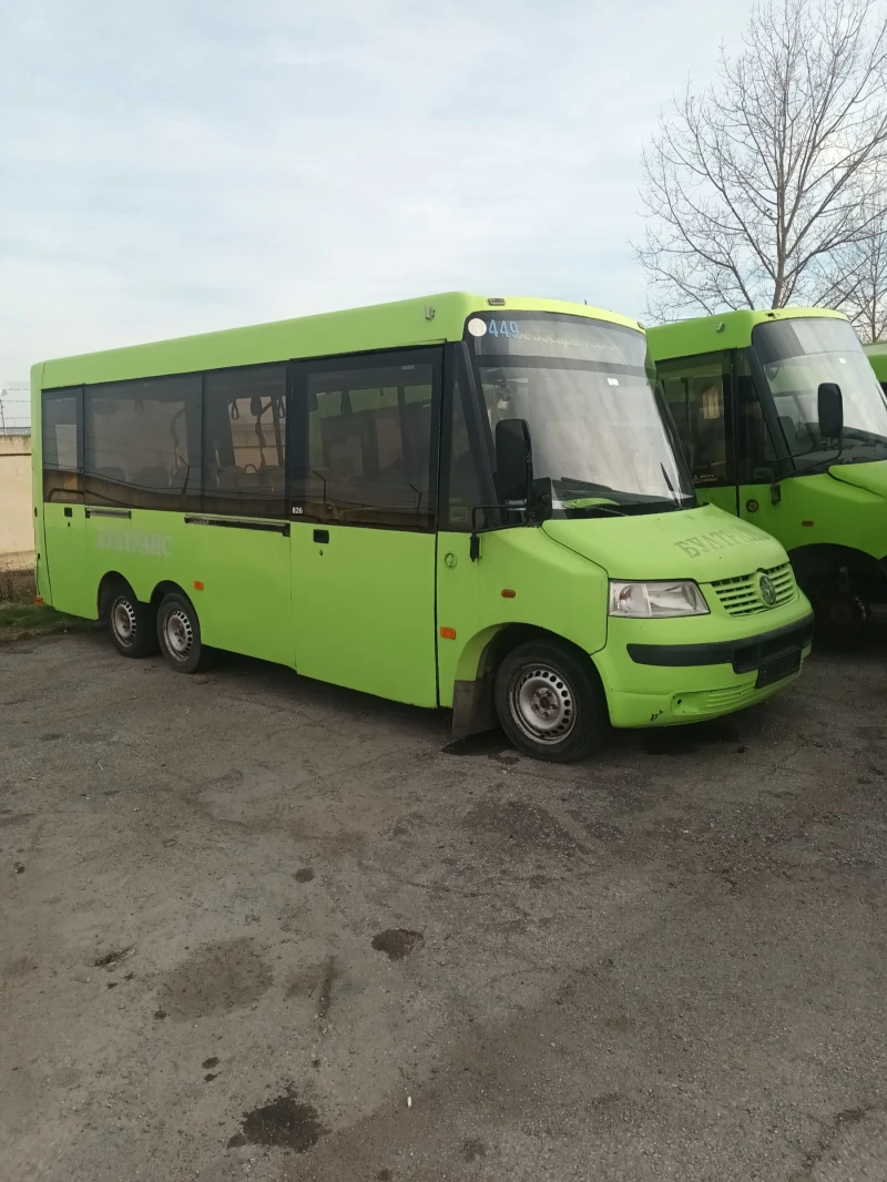 VW T5, снимка 2 - Бусове и автобуси - 48596373