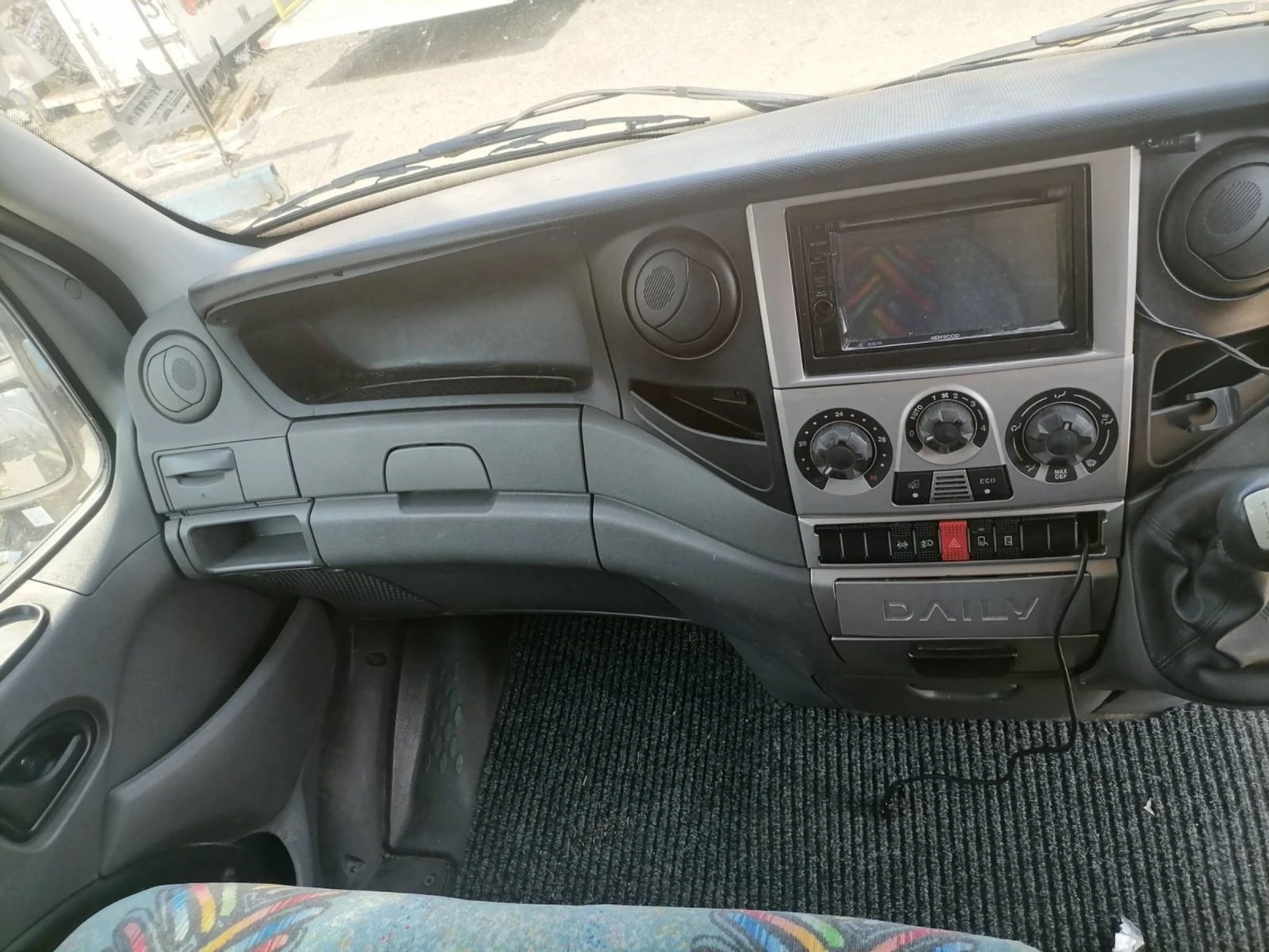 Iveco 35s11 Автомагазин за части - изображение 8