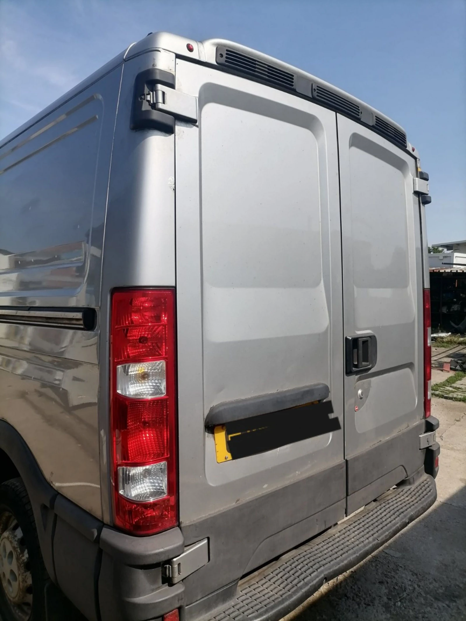 Iveco 35s11 Автомагазин за части - изображение 3