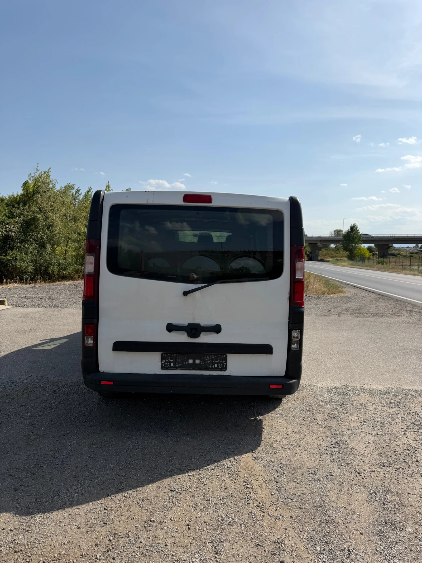 Opel Vivaro 1.6 dci 120 R9M, снимка 4 - Бусове и автобуси - 56362573