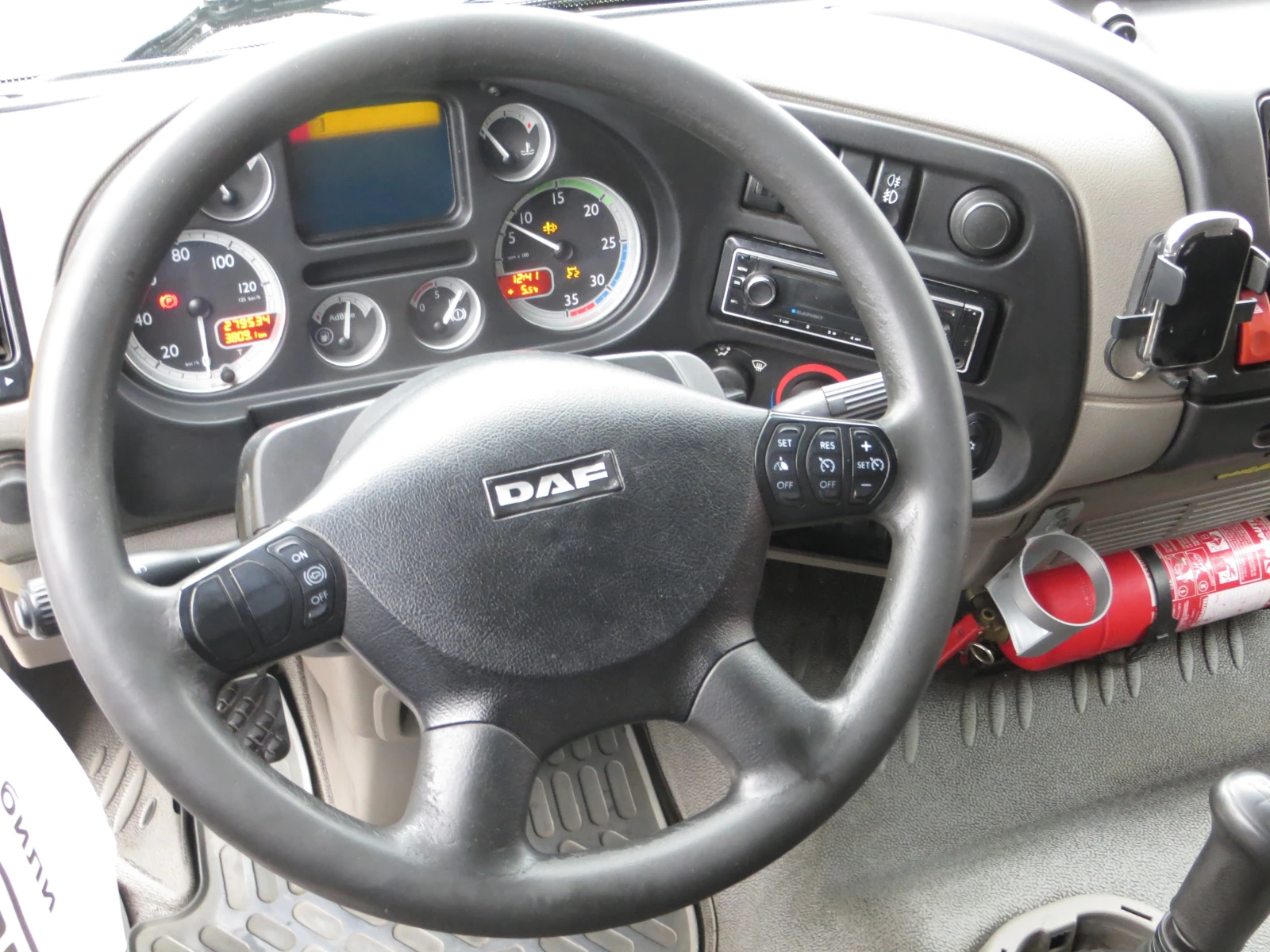 Daf Lf 45 12t СПАЛНА КАБИНА - изображение 8