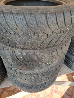 Гуми Зимни 215/60R16, снимка 1 - Гуми и джанти - 46925064