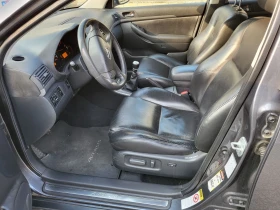 Toyota Avensis Универсал , снимка 6