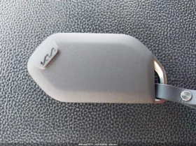 Kia K5 2.5L I-4 DI, DOHC, VVT, 191HP Front Wheel Drive - 9800 € / 19167.13 лв. - 59161259 11