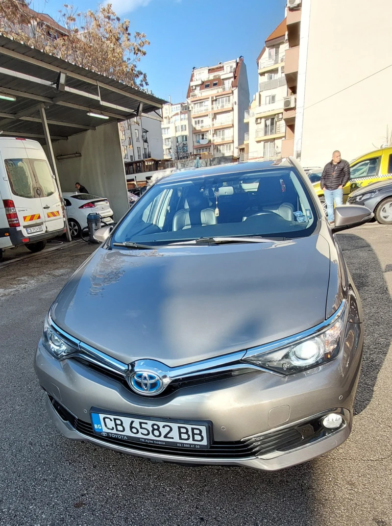 Toyota Auris БЕНЗИН/ЕЛЕКТРИЧЕСТВО, снимка 1 - Автомобили и джипове - 48360870