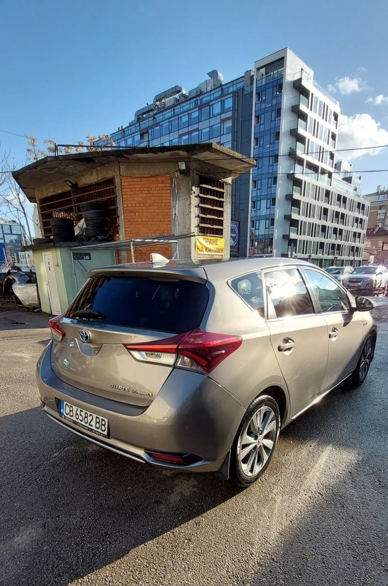 Toyota Auris БЕНЗИН/ЕЛЕКТРИЧЕСТВО, снимка 6 - Автомобили и джипове - 48360870