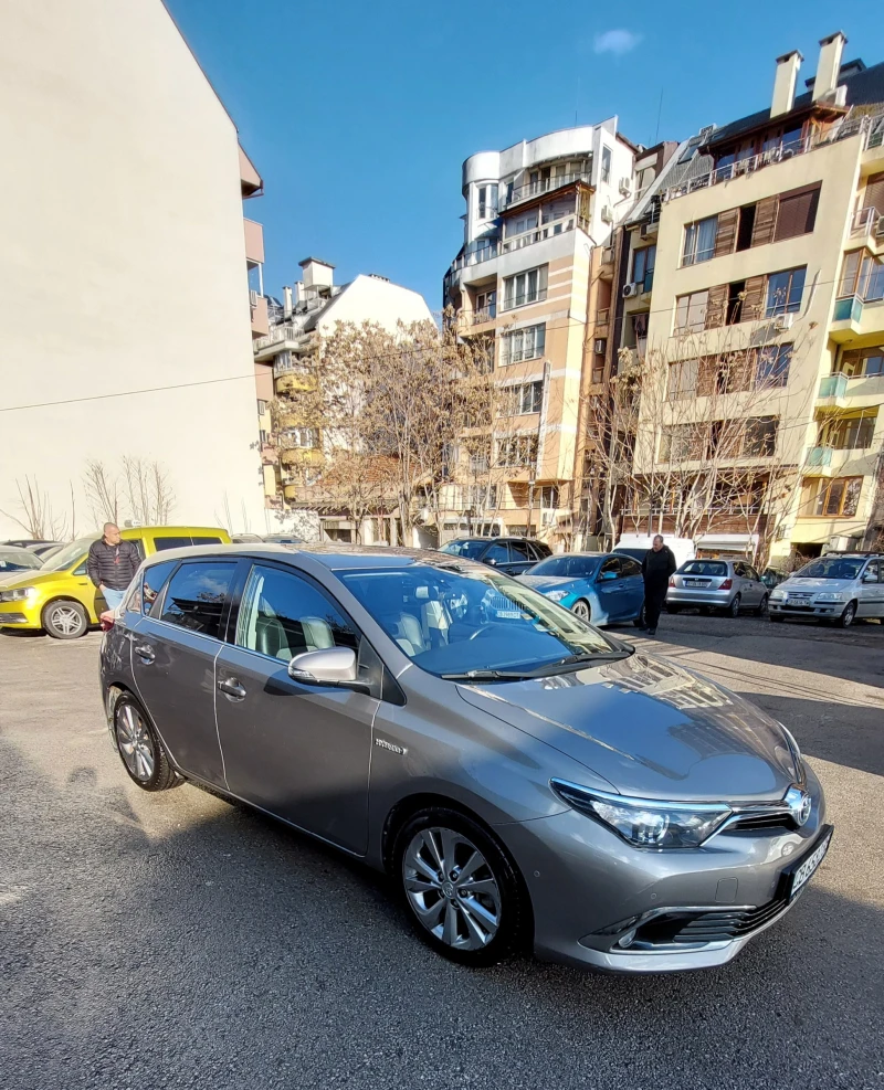 Toyota Auris БЕНЗИН/ЕЛЕКТРИЧЕСТВО, снимка 7 - Автомобили и джипове - 48360870