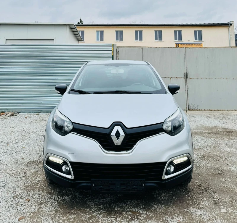 Renault Captur НАВИГАЦИЯ , снимка 2 - Автомобили и джипове - 48681534