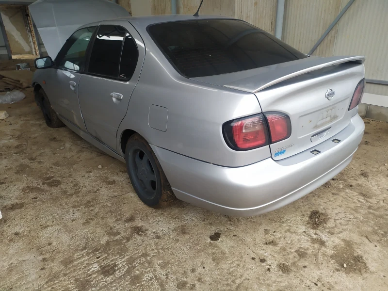 Nissan Primera, снимка 5 - Автомобили и джипове - 48854645