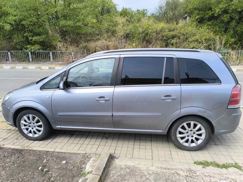 Opel Zafira, снимка 9 - Автомобили и джипове - 52355488