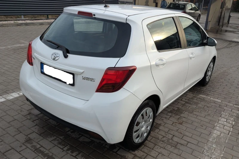 Toyota Yaris 1.0 VVTi, снимка 6 - Автомобили и джипове - 52635359