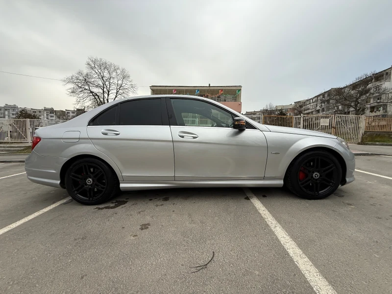 Mercedes-Benz C 220 AMG Optik OM646, снимка 6 - Автомобили и джипове - 53486798