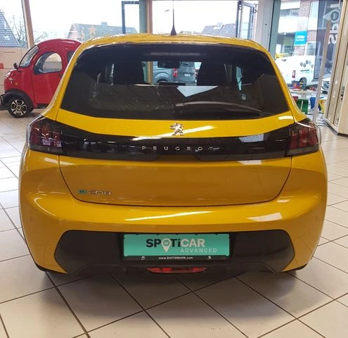 Peugeot 208, снимка 3 - Автомобили и джипове - 52961973