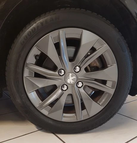 Peugeot 208, снимка 11 - Автомобили и джипове - 52961973