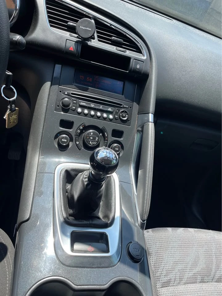 Peugeot 3008 1.6 Hdi, снимка 7 - Автомобили и джипове - 53727166