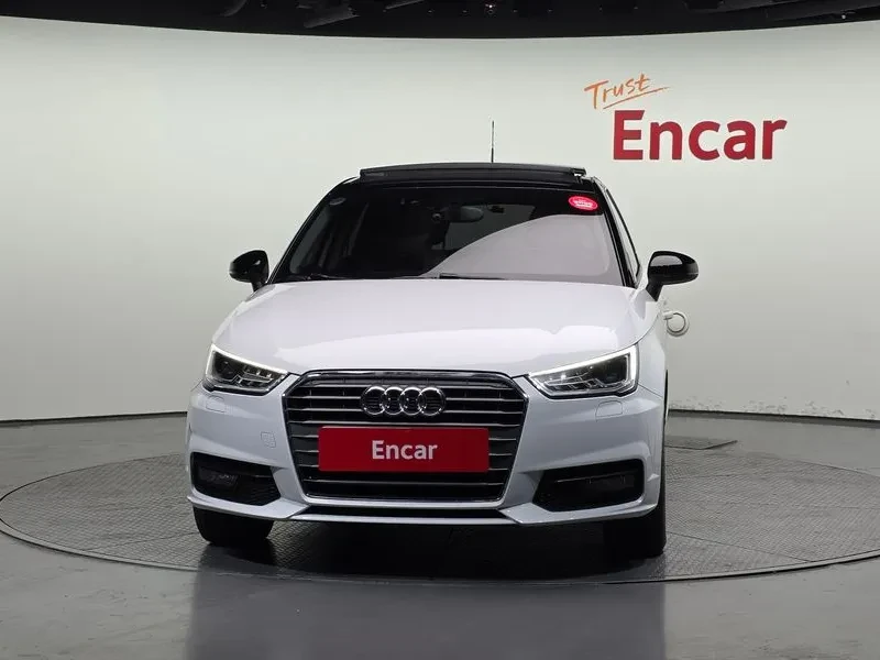 Audi A1 1.6 TDI, снимка 3 - Автомобили и джипове - 54125134