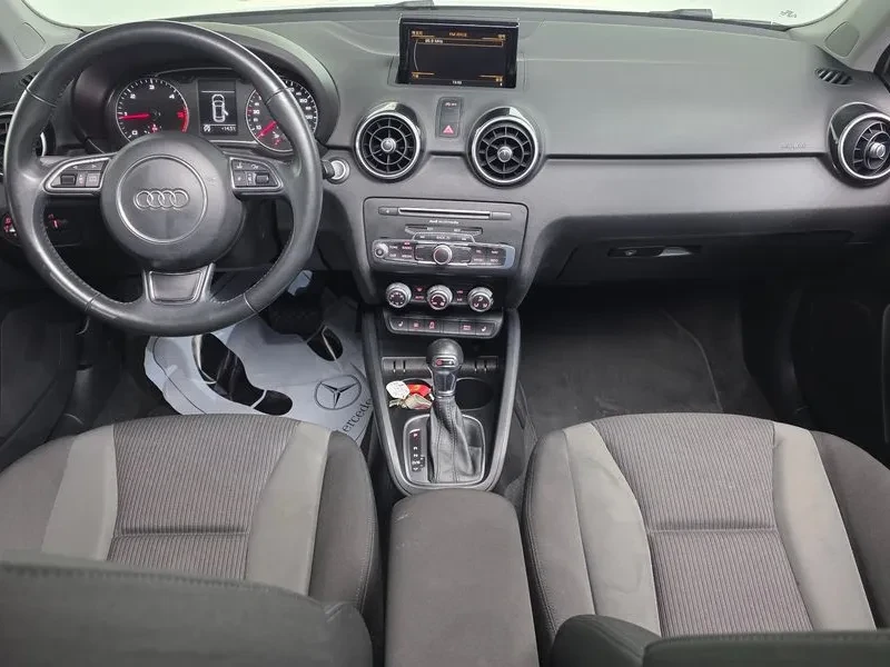 Audi A1 1.6 TDI, снимка 7 - Автомобили и джипове - 54125134