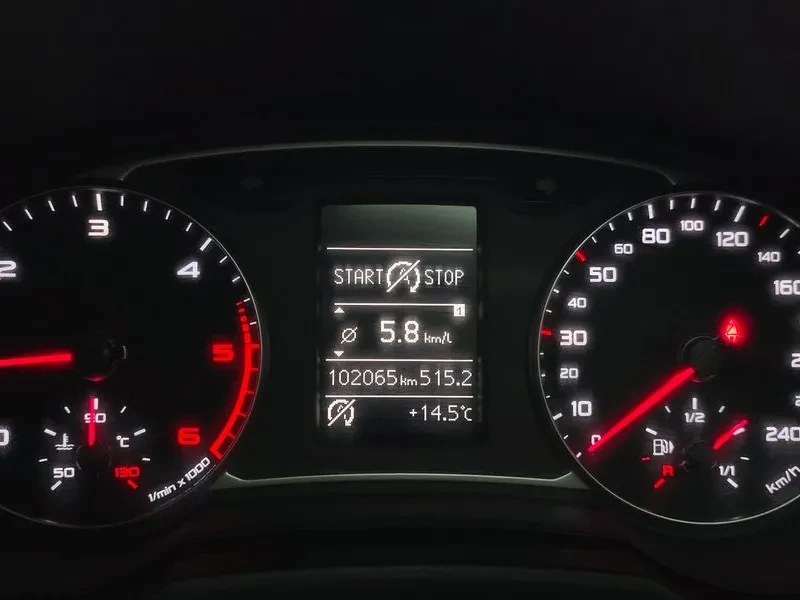 Audi A1 1.6 TDI, снимка 8 - Автомобили и джипове - 54125134