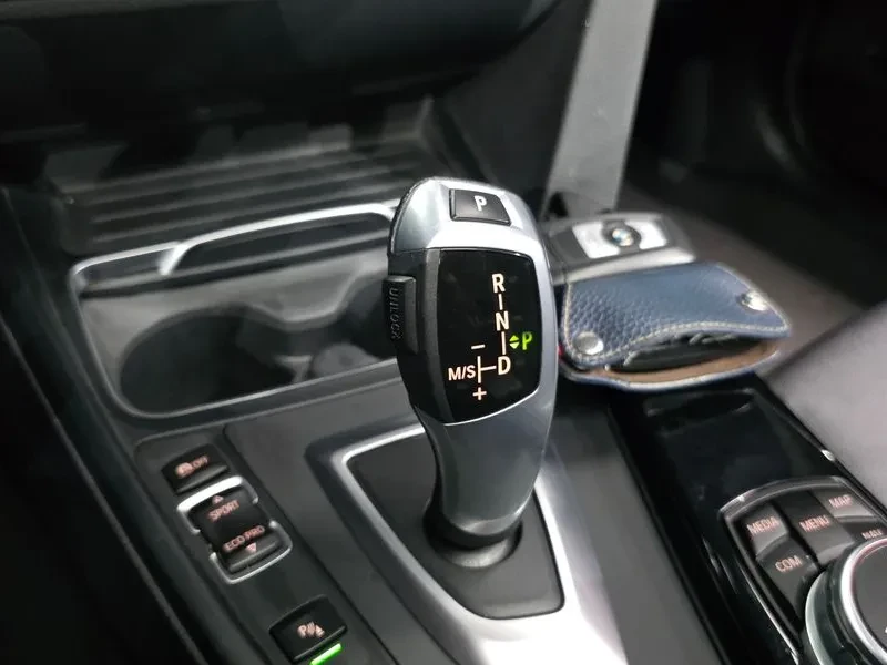 BMW 320 d, снимка 9 - Автомобили и джипове - 54592472