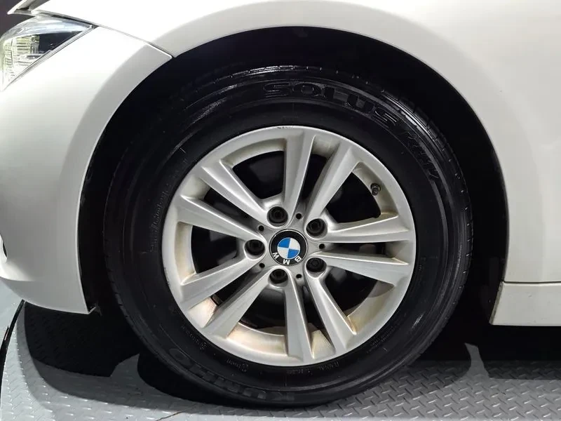 BMW 320 d, снимка 5 - Автомобили и джипове - 54592472
