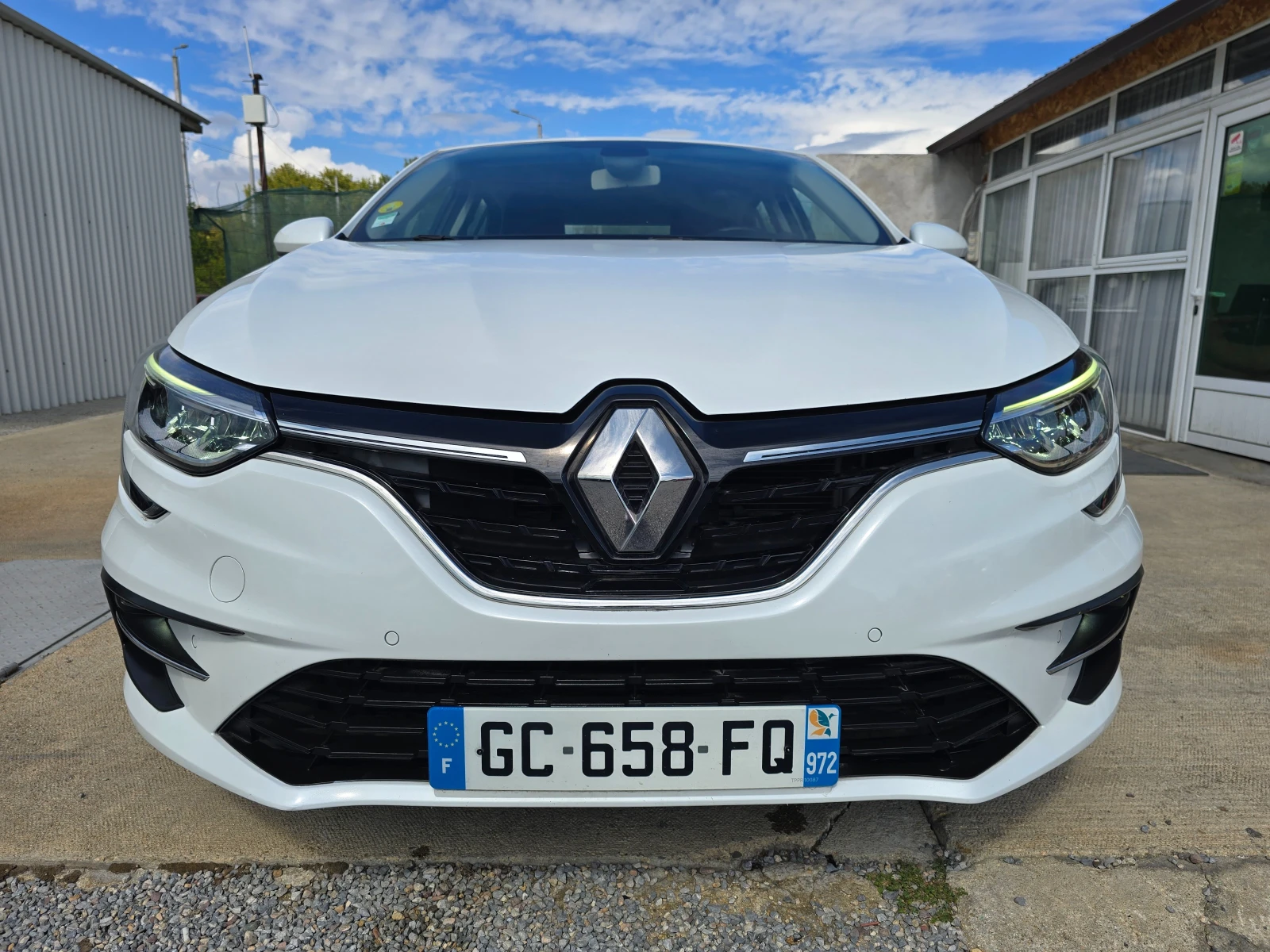 Renault Megane 29000km* KAMERA * EU6 D - изображение 8