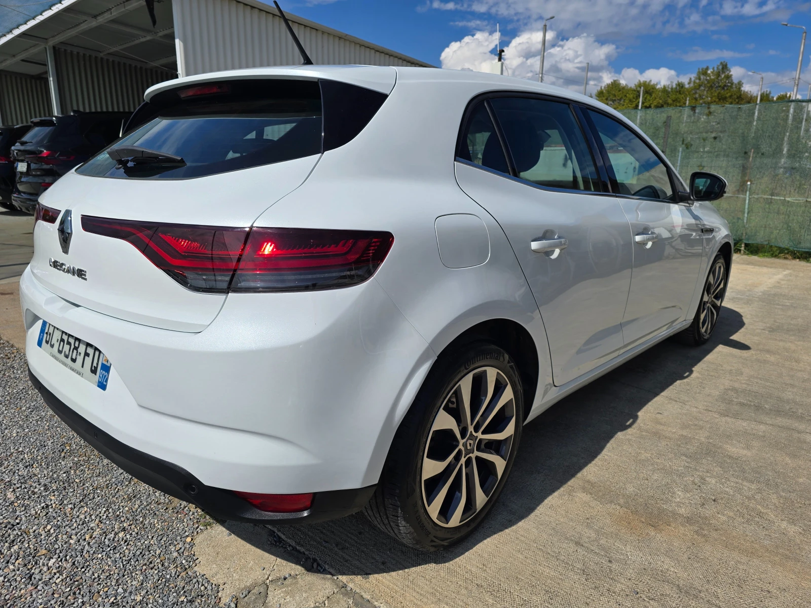 Renault Megane 29000km* KAMERA * EU6 D - изображение 5