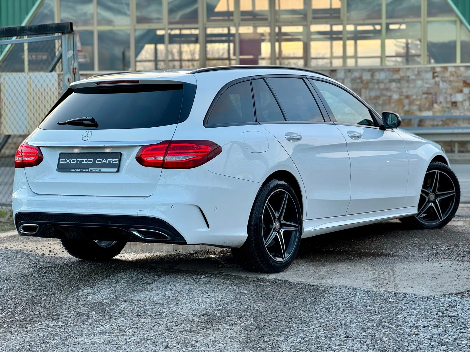 Mercedes-Benz C 250 BlueTec AMG Line ! 4matic ! SWISS ! - изображение 4