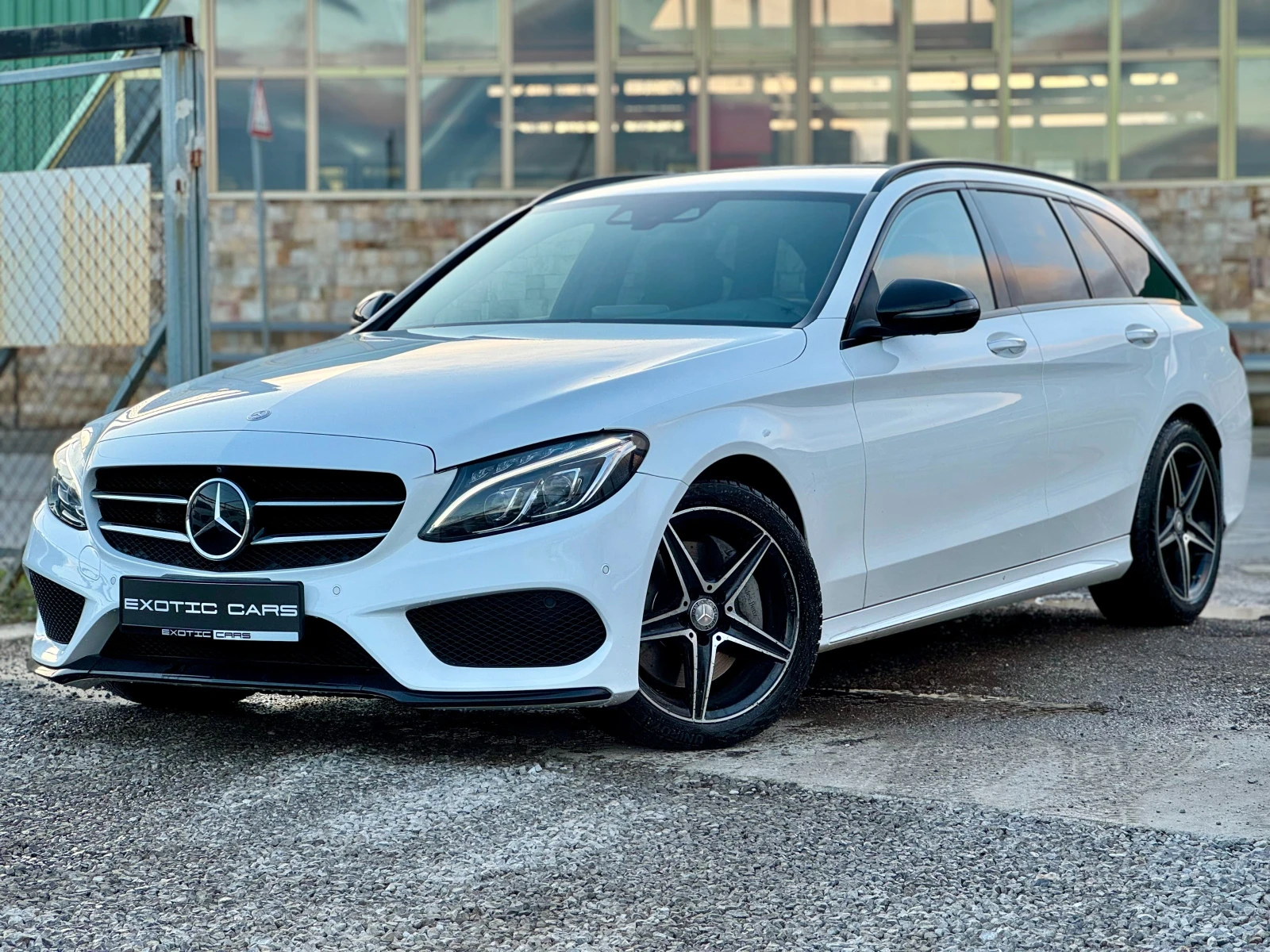 Mercedes-Benz C 250 BlueTec AMG Line ! 4matic ! SWISS ! - изображение 3