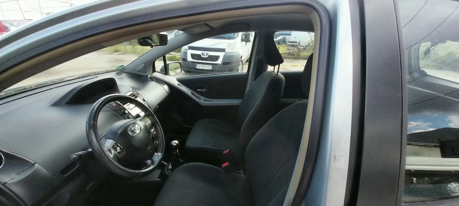 Toyota Yaris 1.3 100кс face  - изображение 5