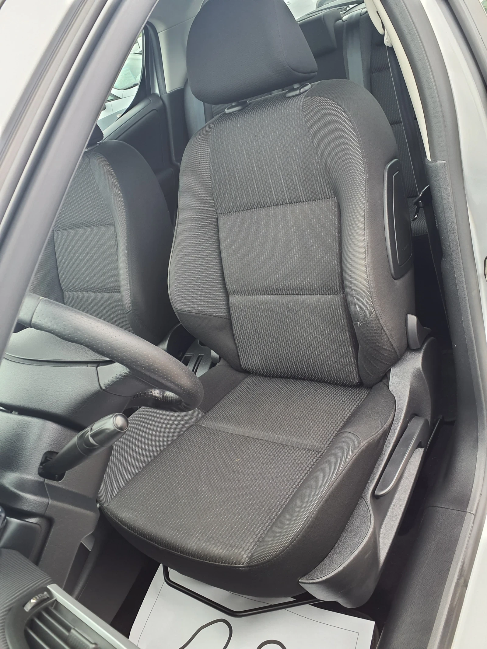 Peugeot 207 1.4I-NEW LED - изображение 9