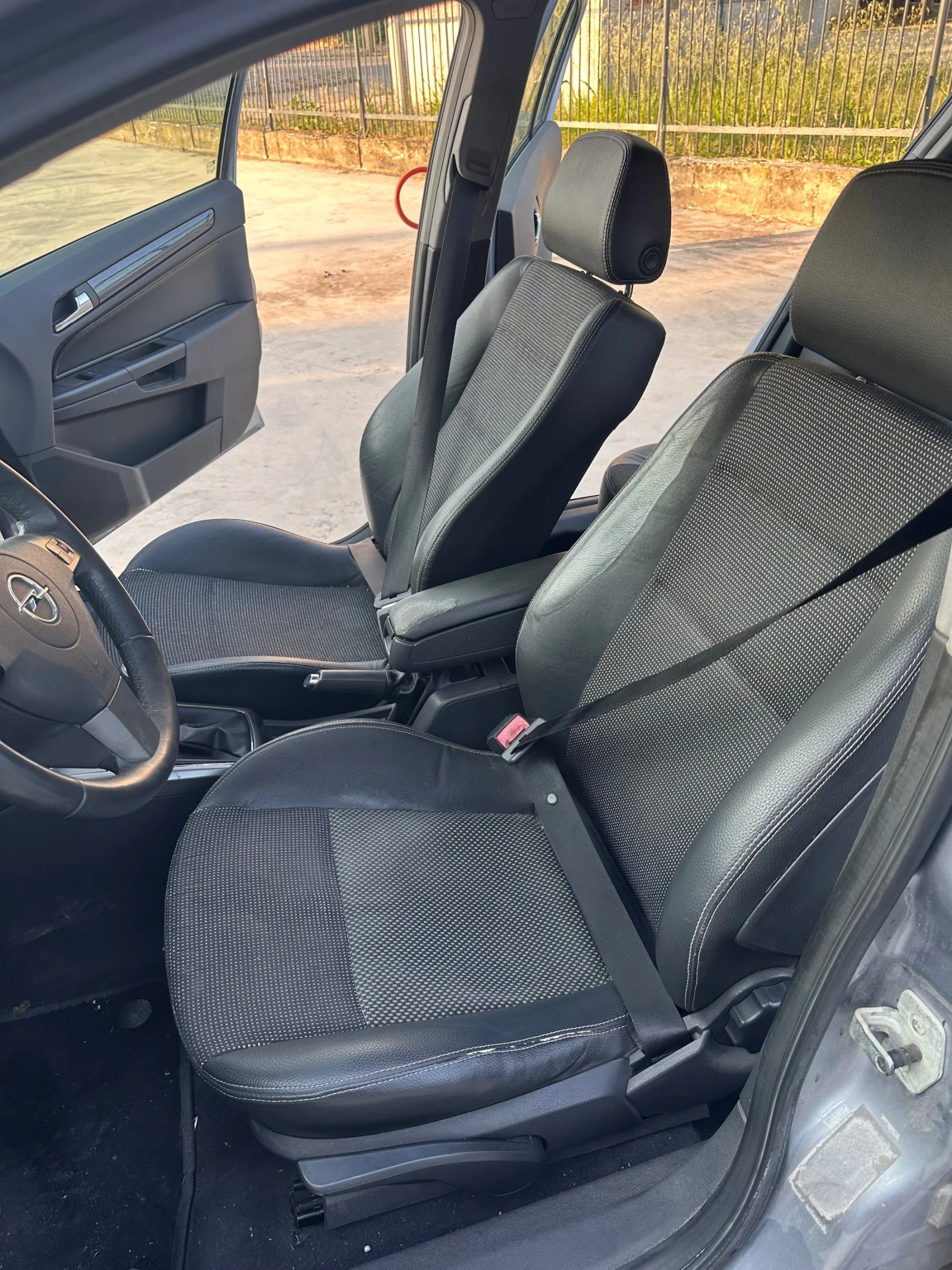 Opel Astra H 1.6 Twinport газ/бензин - изображение 8