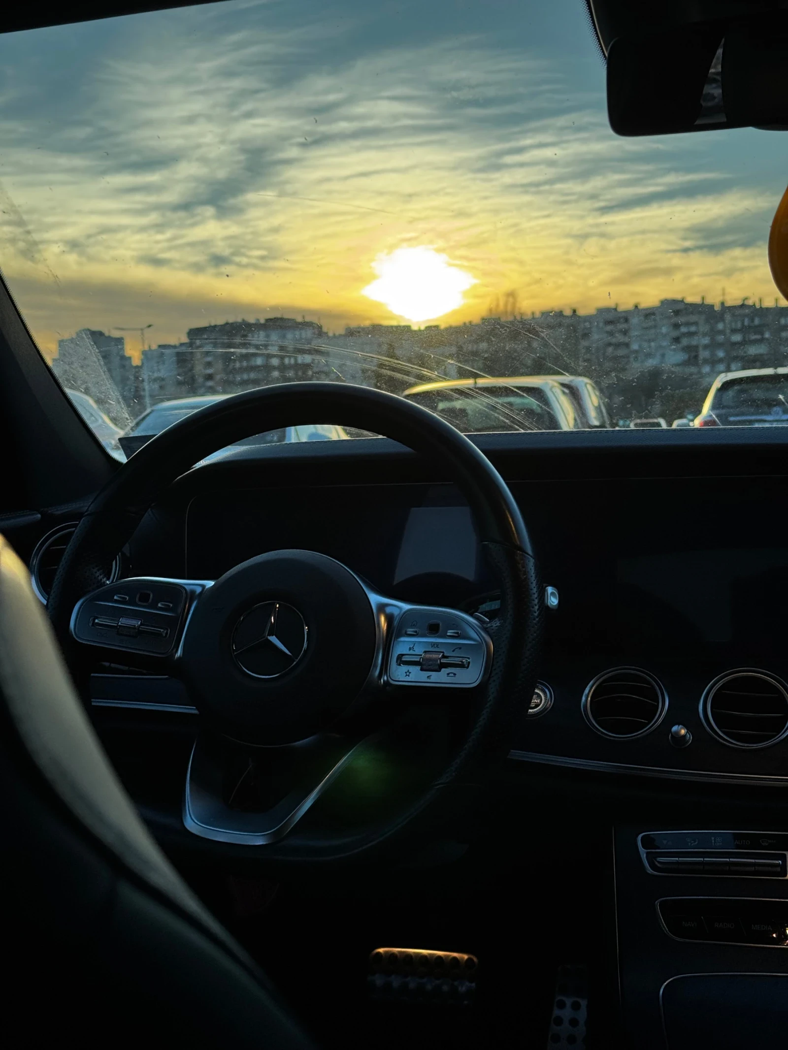 Mercedes-Benz E 220  - изображение 8