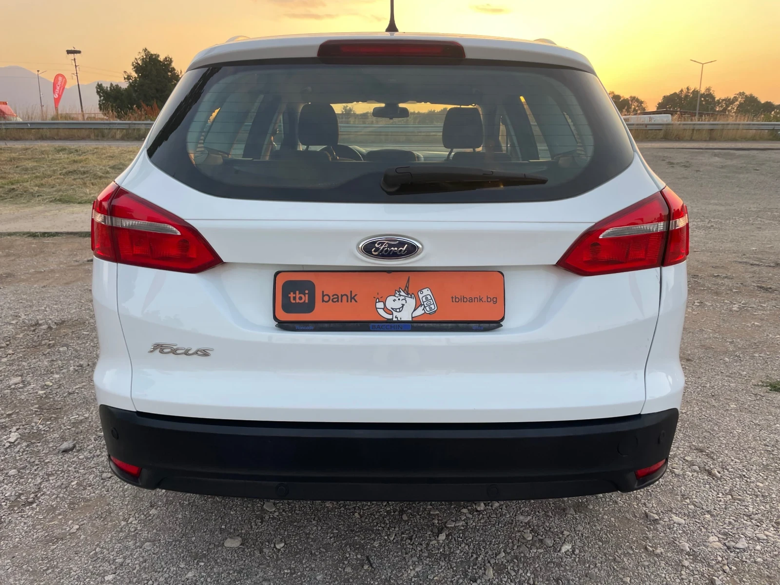 Ford Focus 1.5TDCI-120-NAVI-ITALIA - изображение 10