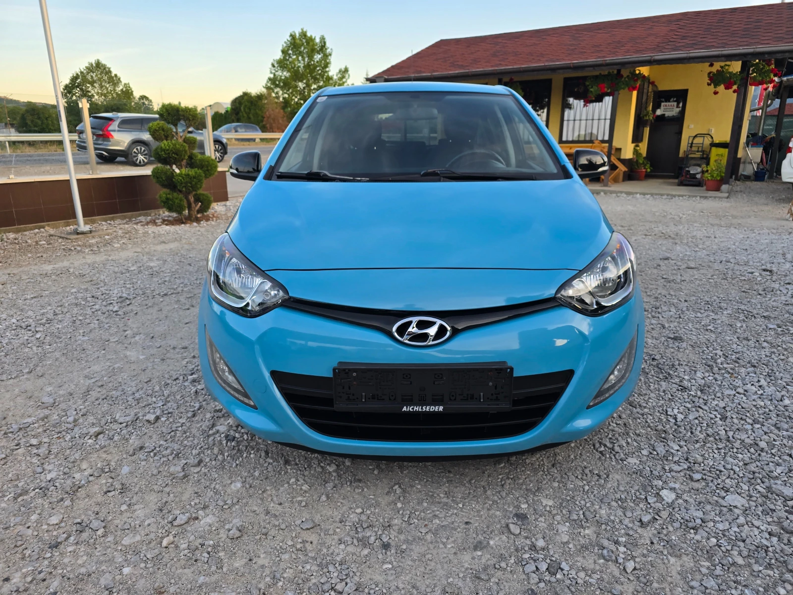 Hyundai I20 1.25 KLIMTRON REALNI KILOMETRI - изображение 8