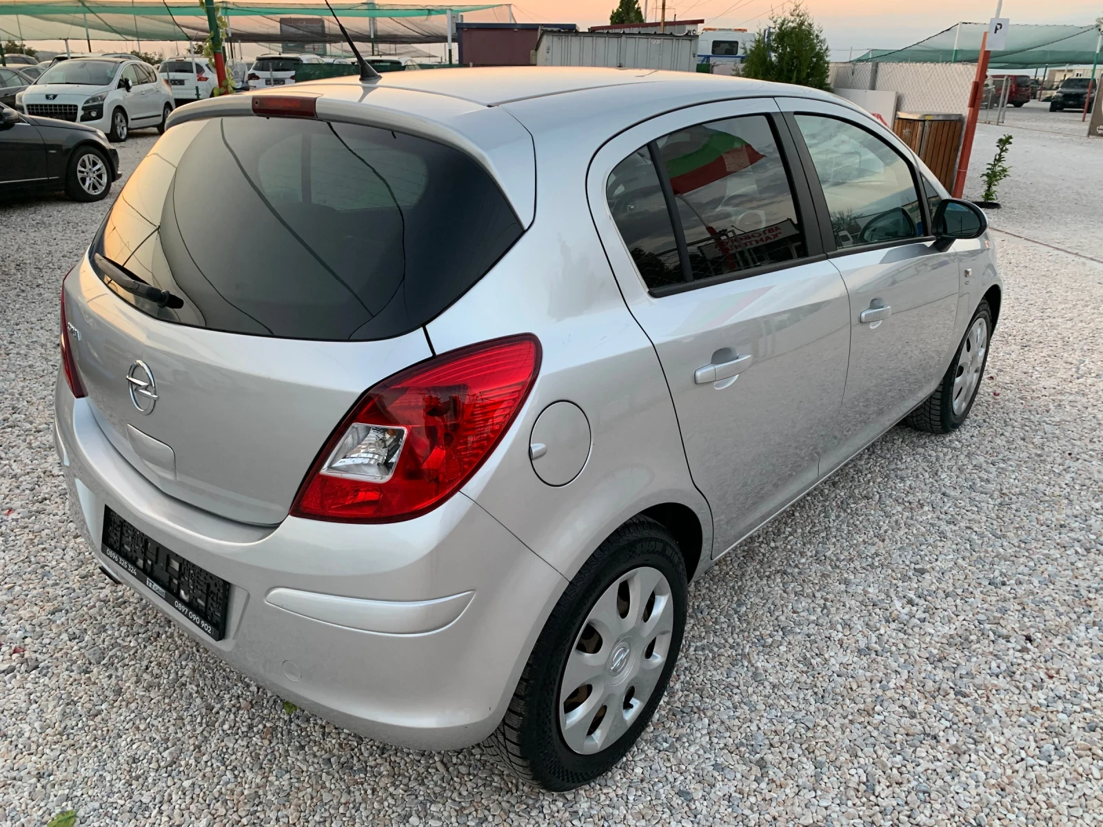 Opel Corsa 1.4i - изображение 6