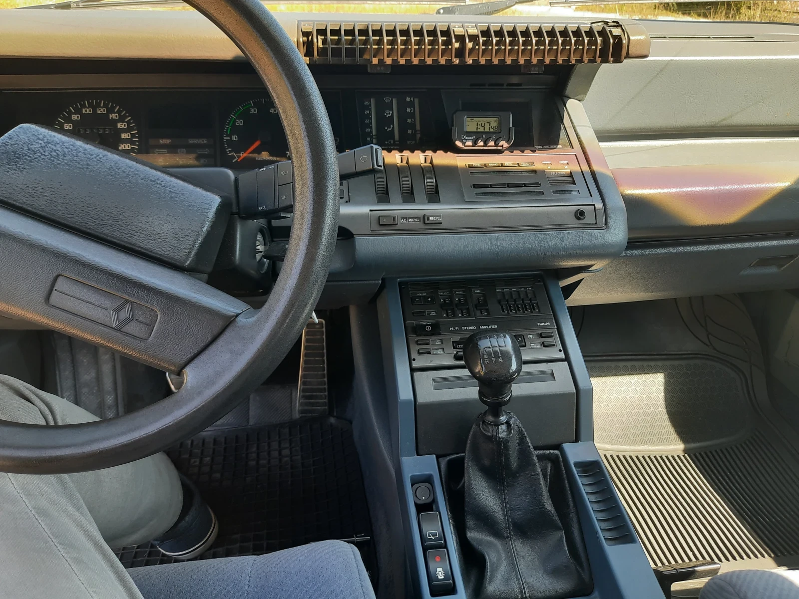 Renault 25 GTX - изображение 8