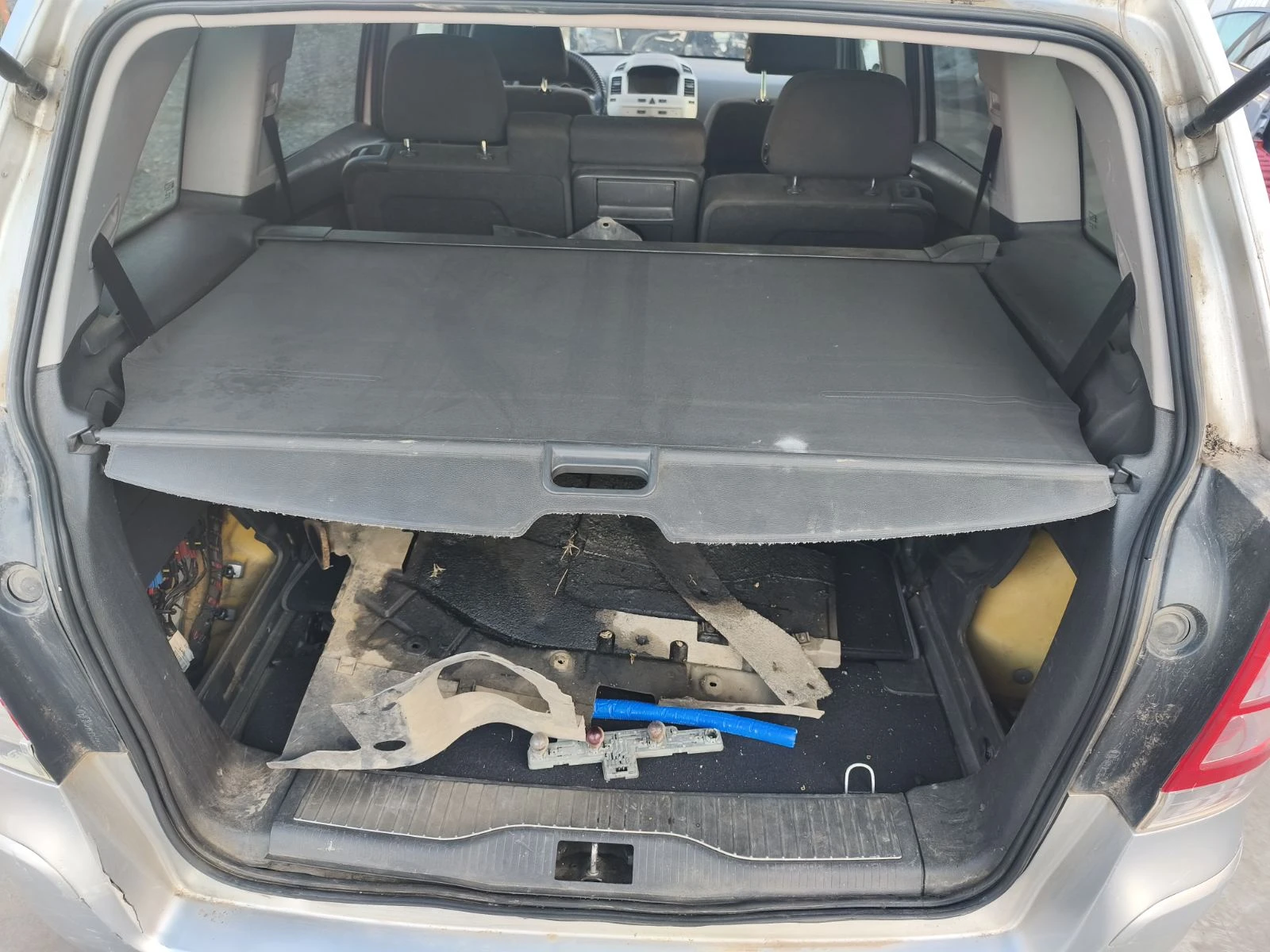 Opel Zafira B 1.9 120 6ск. - изображение 5