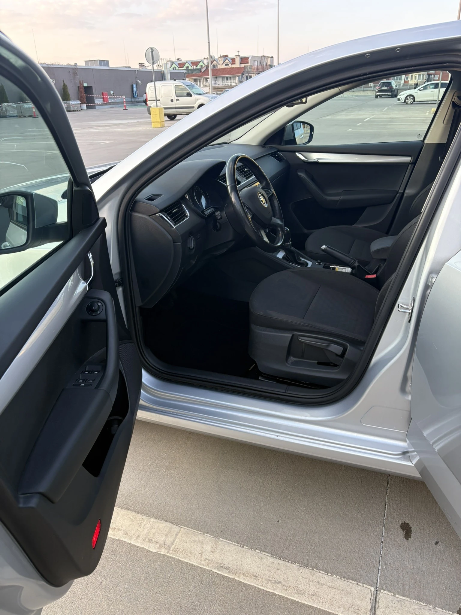 Skoda Octavia 2.0 TDI| 150 к.с| DSG| от България - изображение 7