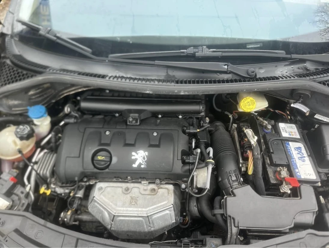 Peugeot 207, снимка 8 - Автомобили и джипове - 53770739