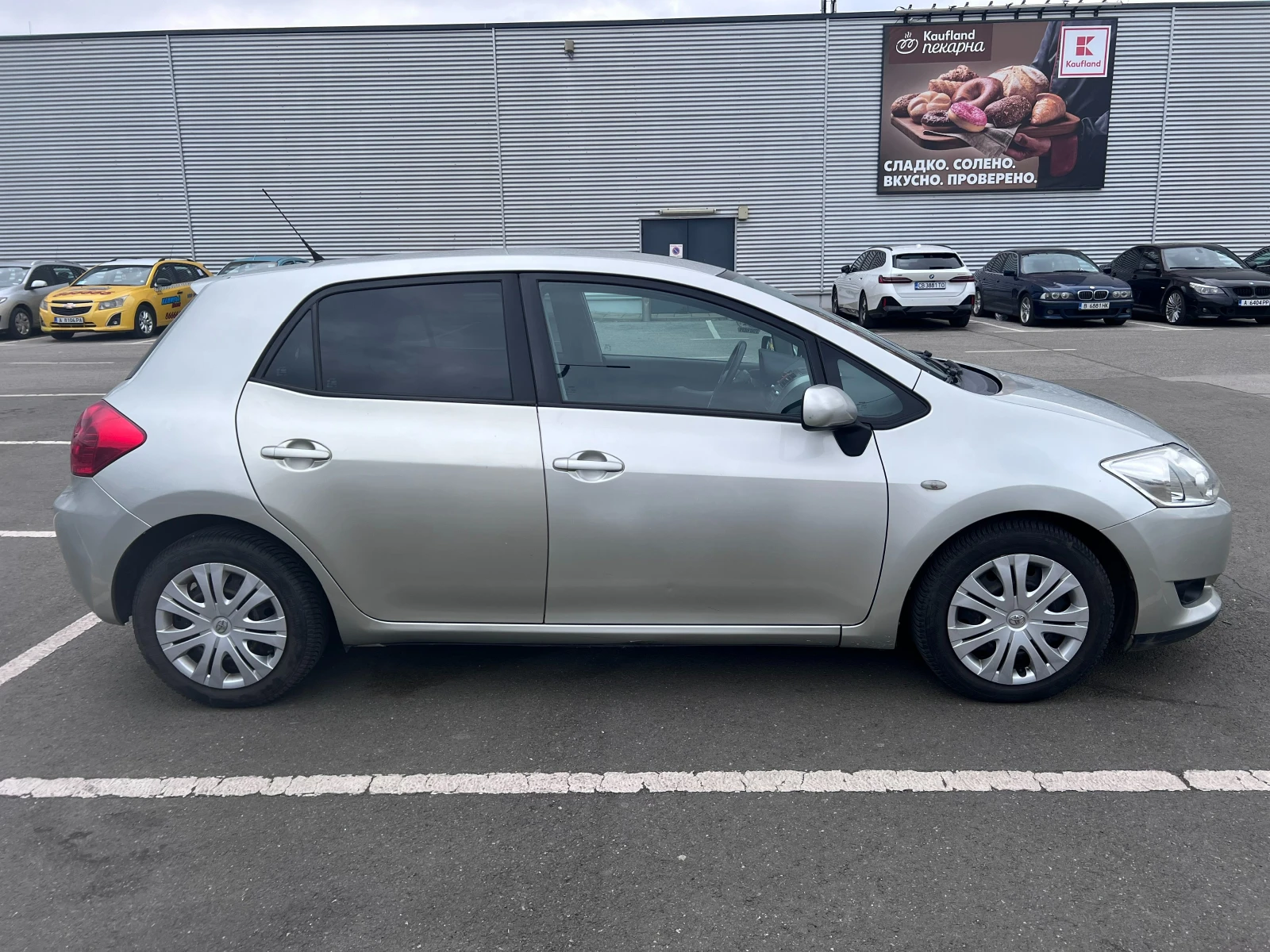 Toyota Auris 1.4 D-4D (NDE), снимка 3 - Автомобили и джипове - 53846308