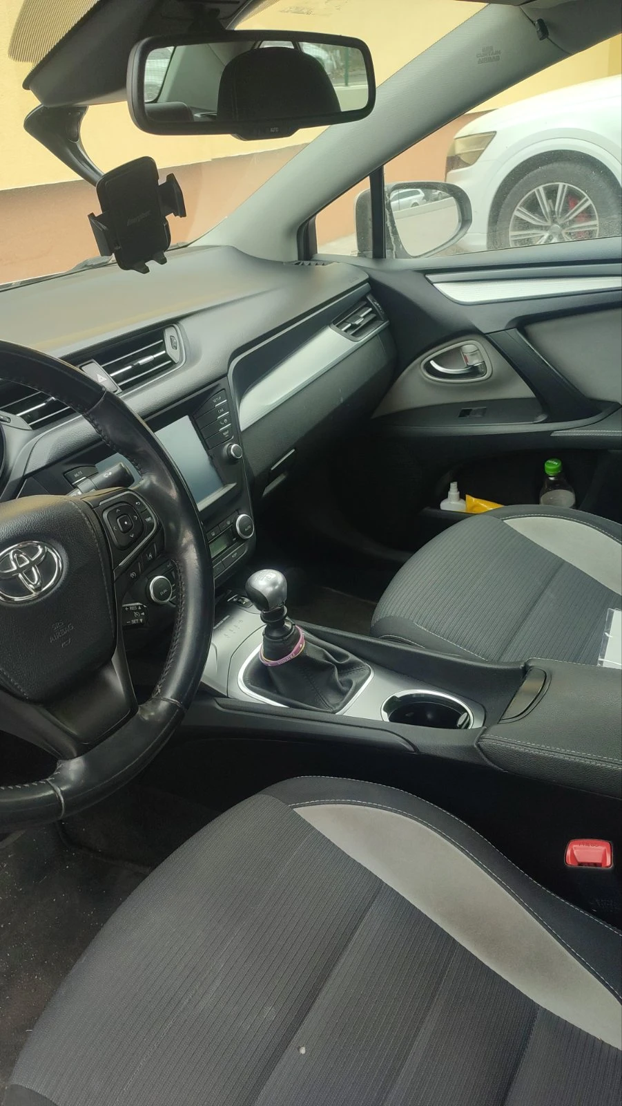 Toyota Avensis 2WW-FTV, снимка 5 - Автомобили и джипове - 53911131