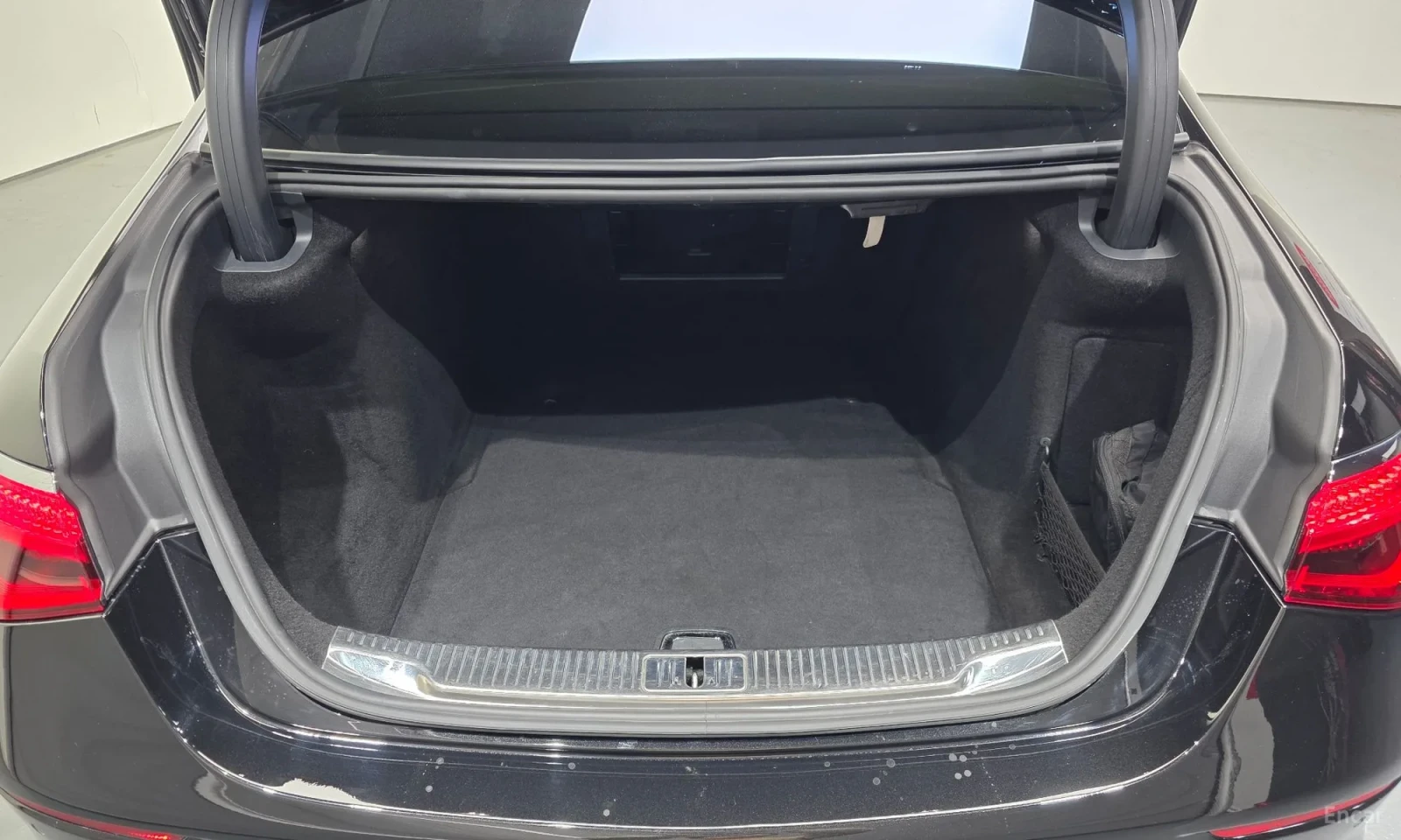 Mercedes-Benz S 580 L 4MATIC / TV / CHAUFFEUR / 360 / МАСАЖИ / HUD, снимка 16 - Автомобили и джипове - 54073190